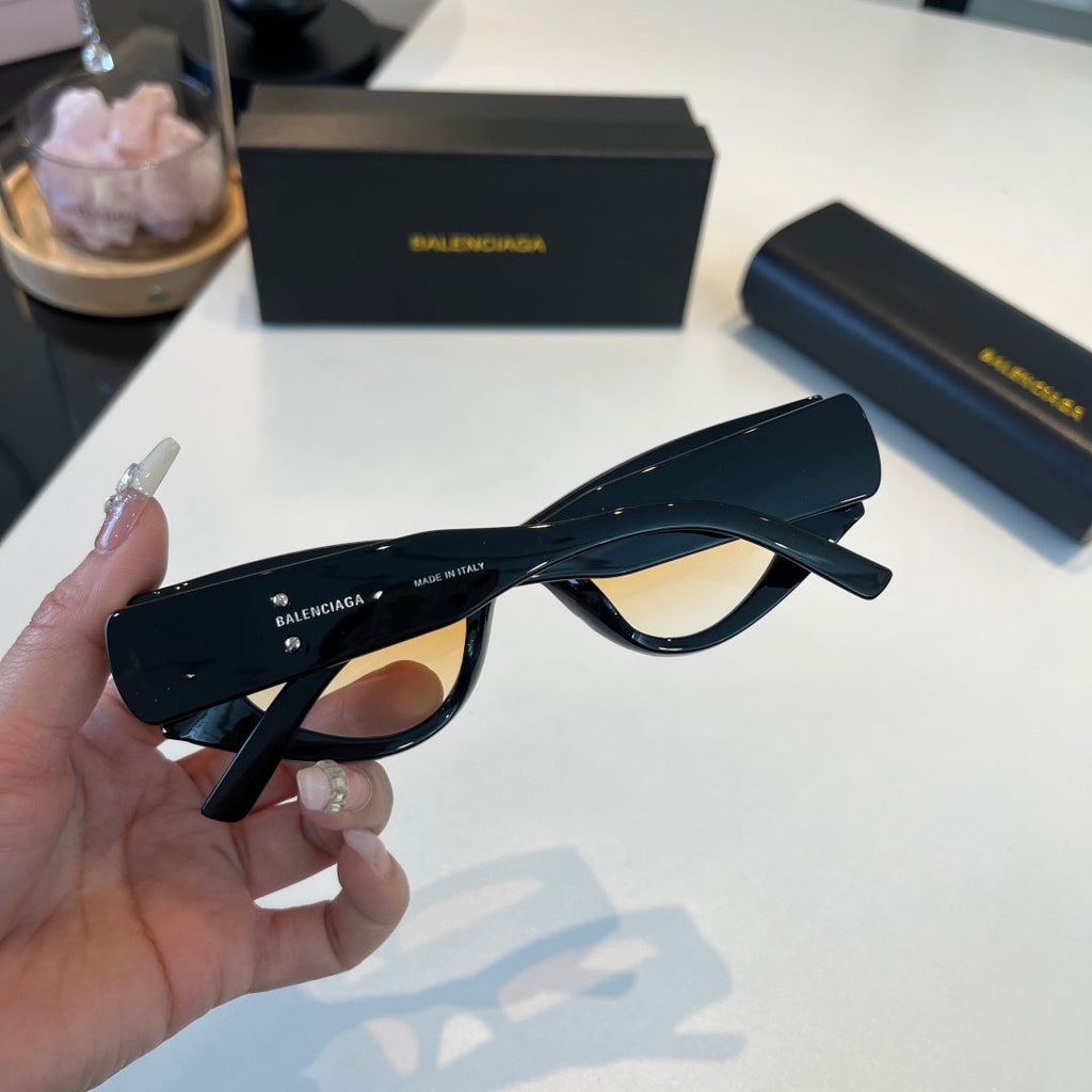 Balenciaga Rectangular Brown Lens Sunglasses for Men & Women - 372349 - detail image 7