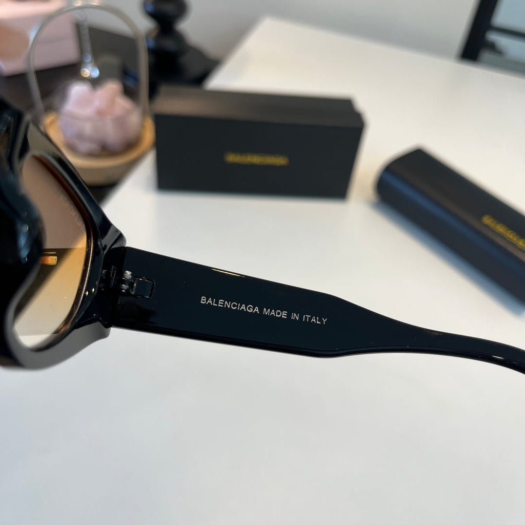 Balenciaga Rectangular Brown Lens Sunglasses for Men & Women - 416134 - detail image 9