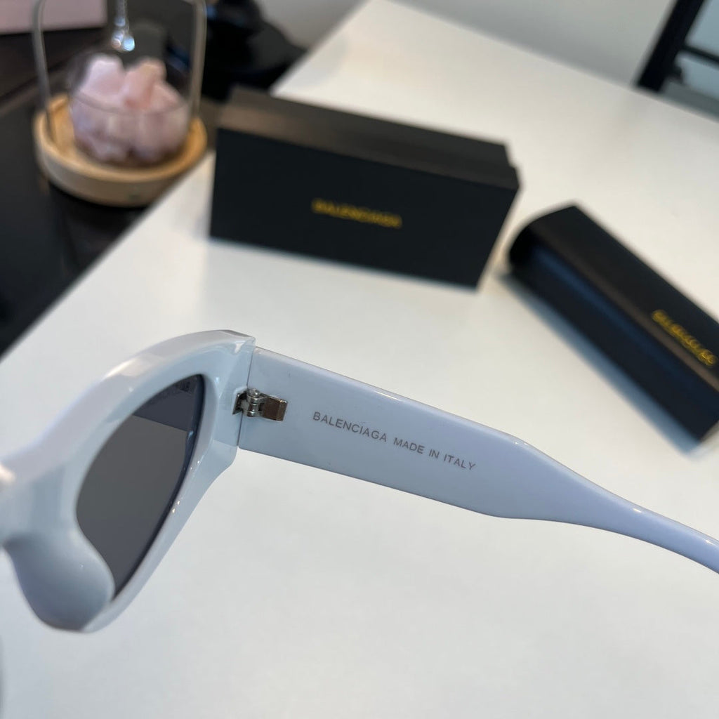 Balenciaga Rectangular Silver Lens Sunglasses for Men & Women - 372350 - detail image 9