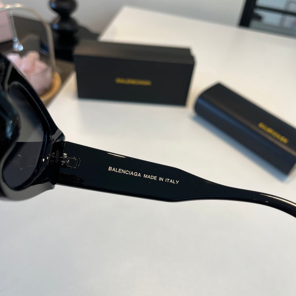 Balenciaga Rectangular Black Lens Sunglasses for Men & Women - 449654 - detail image 8