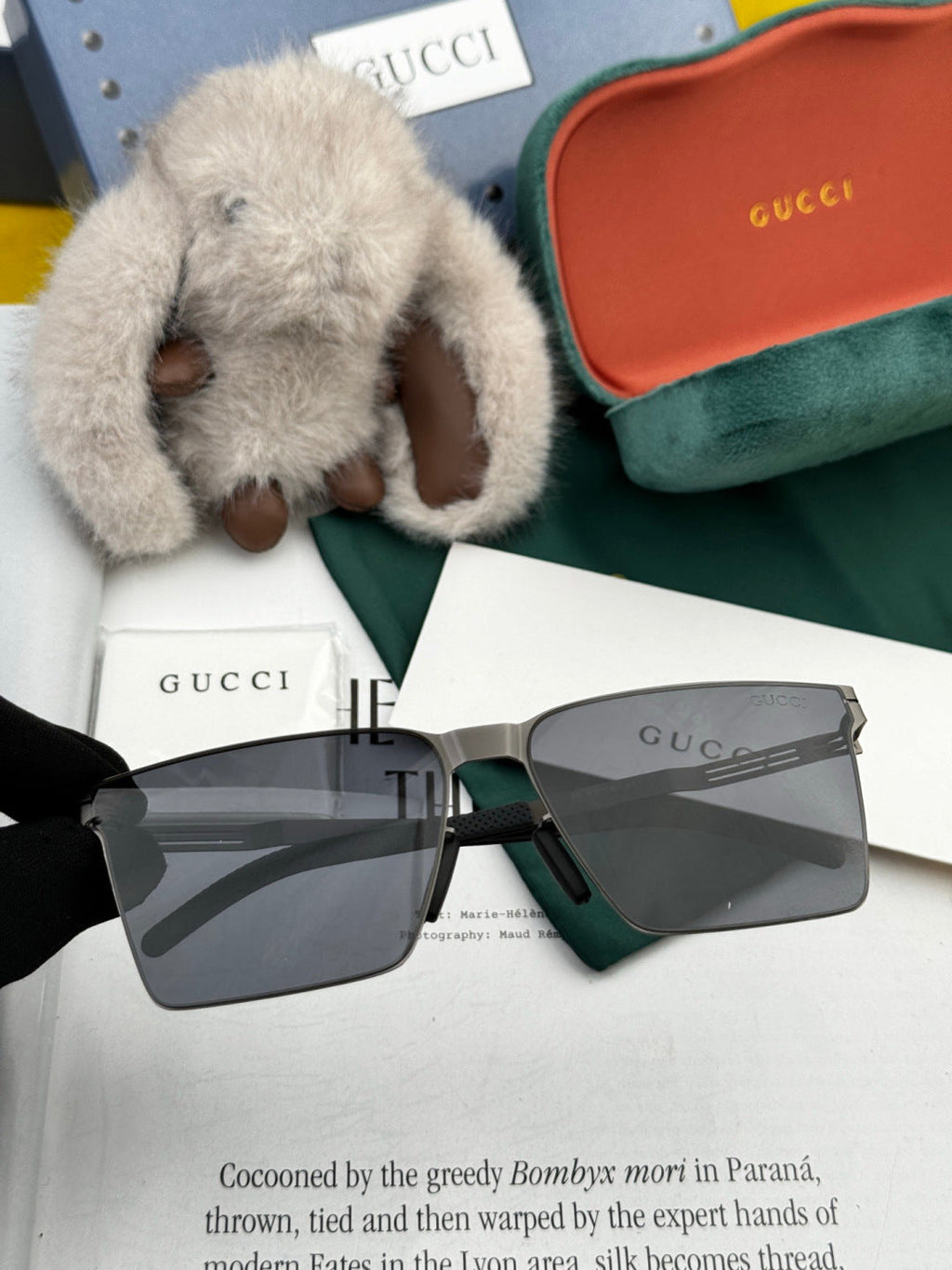 Gucci G198 Polarized Fashion Blue Lens Sunglasses for Men & Women - detail image 3