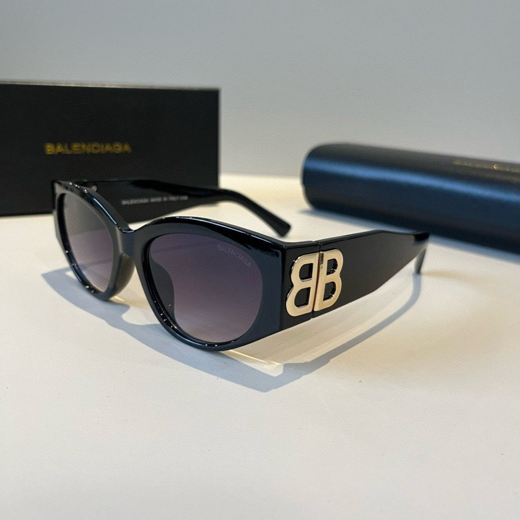 Balenciaga Rectangular Black Lens Sunglasses for Men & Women - 416143 - detail image 3