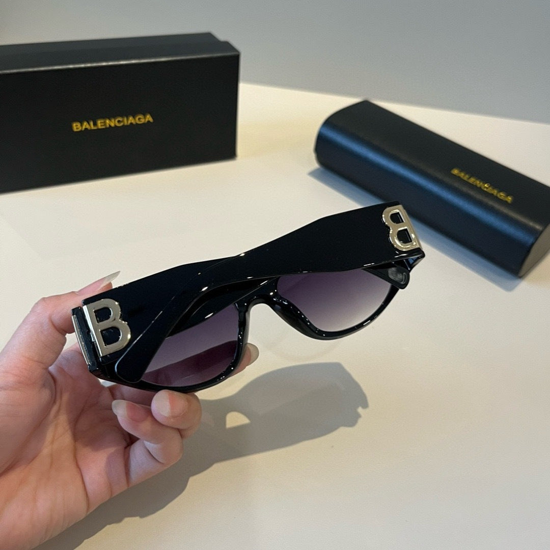 Balenciaga Rectangular Black Lens Sunglasses for Men & Women - 416143 - detail image 7