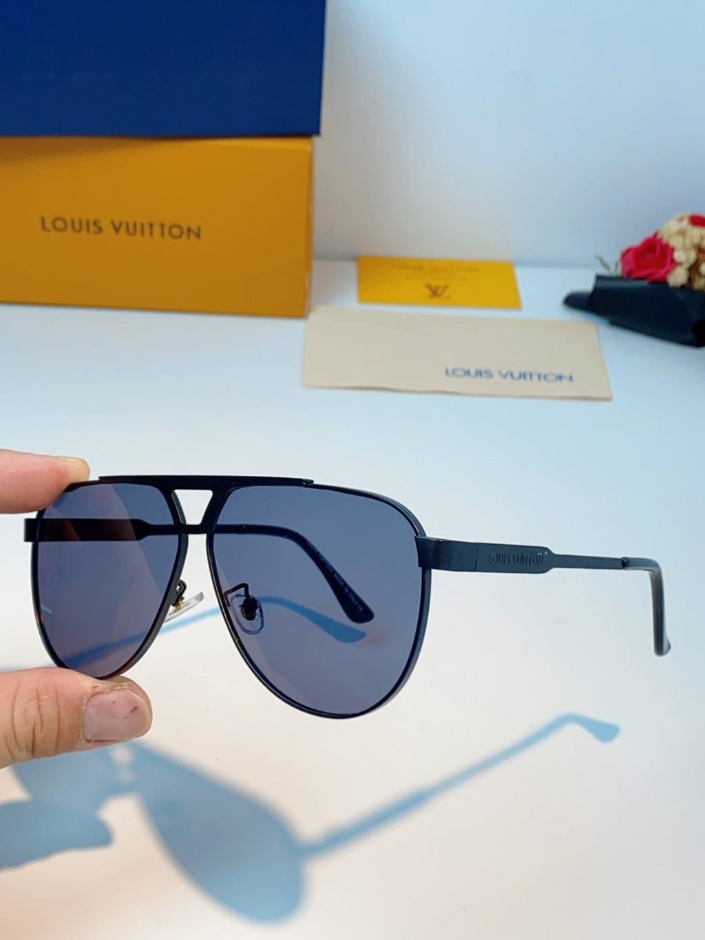 Louis Vuitton Metal Aviator Blue Lens Sunglasses for Men - detail image 6