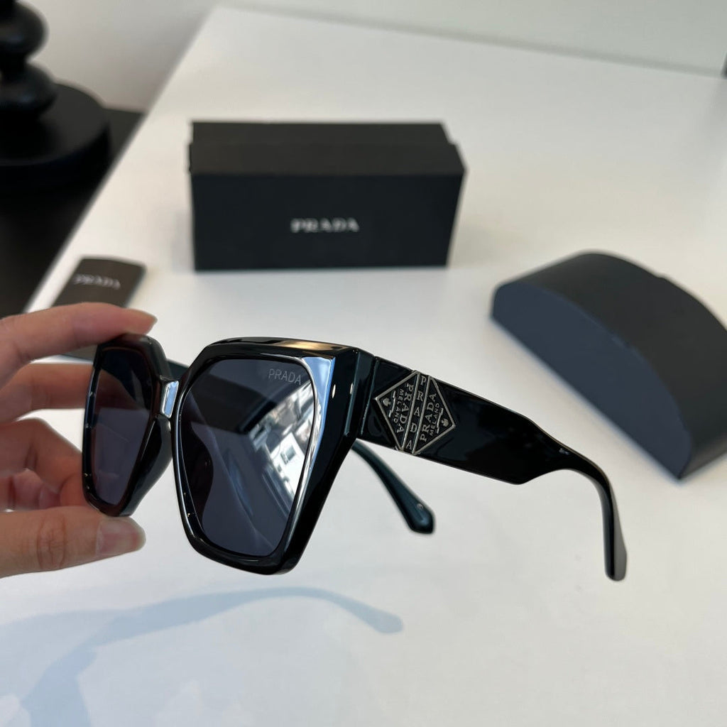 Prada Fashion Black Lens Sunglasses for Men & Women - 432043 - detail image 4