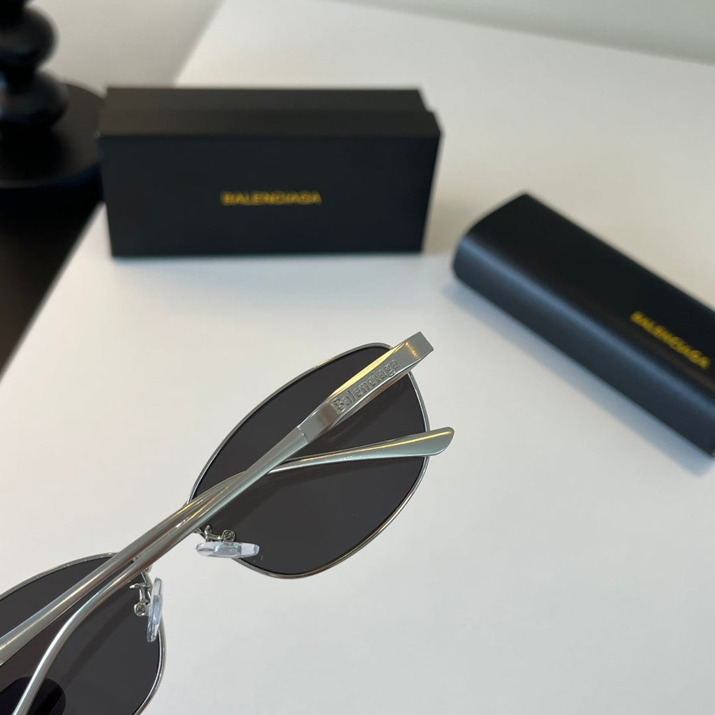 Balenciaga Rectangular Silver Lens Sunglasses for Men & Women - 466033 - detail image 7