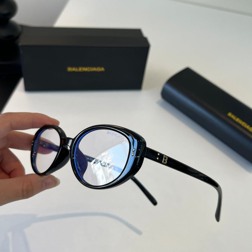 Balenciaga Rectangular Silver Lens Sunglasses for Men & Women - 416123 - detail image 4