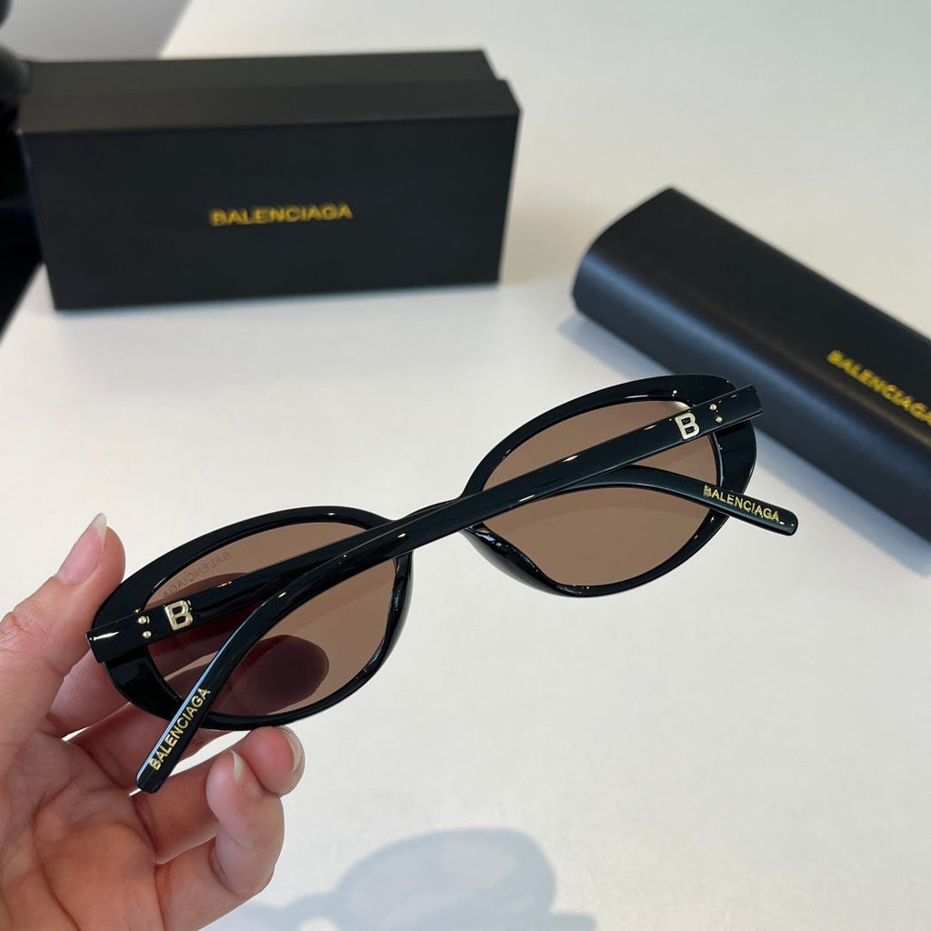 Balenciaga Rectangular Silver Lens Sunglasses for Men & Women - 416125 - detail image 8