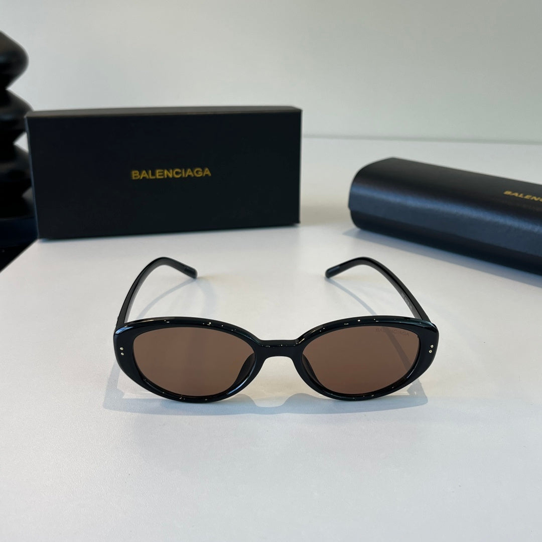 Balenciaga Rectangular Silver Lens Sunglasses for Men & Women - 382908 - detail image 2