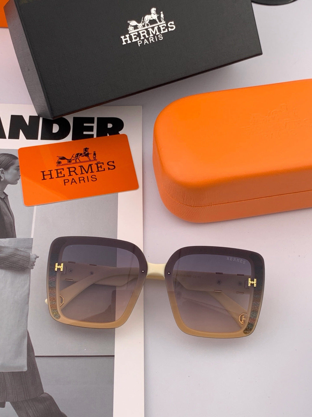 Hermès H2304 Square Pink Lens Sunglasses for Men & Women - 358939 - detail image 3