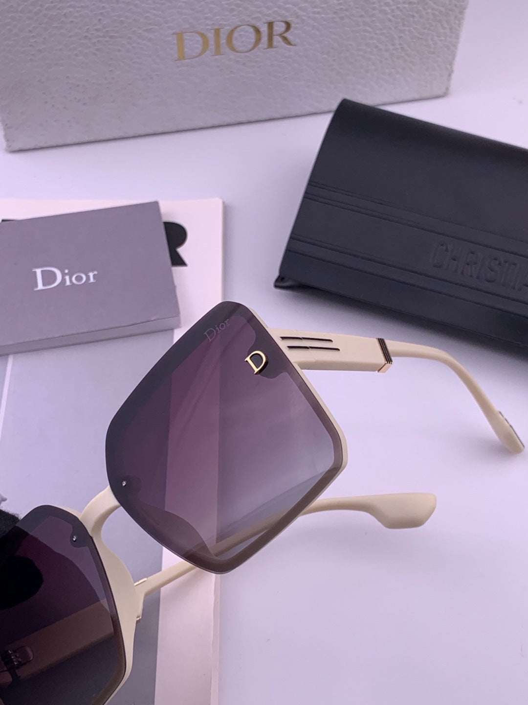 Dior CD8226 Polarized Square Red Lens Sunglasses for Women - 358223 - detail image 2