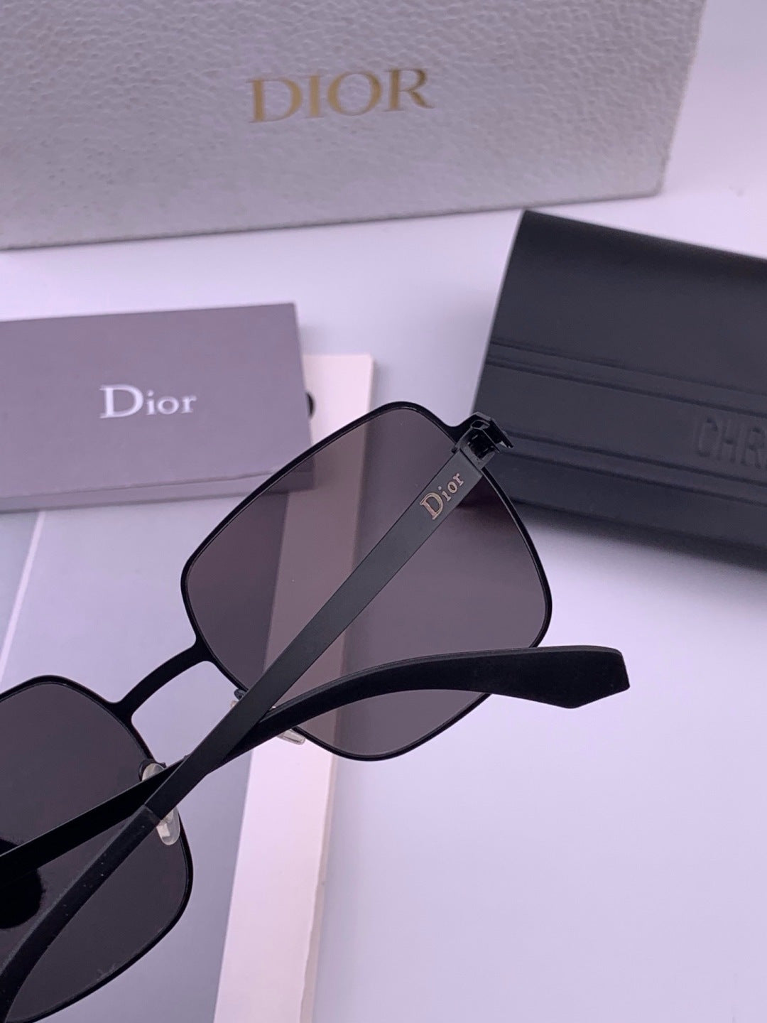Dior D3908 Fashion Black Lens Sunglasses for Men & Women - 371904 - detail image 3