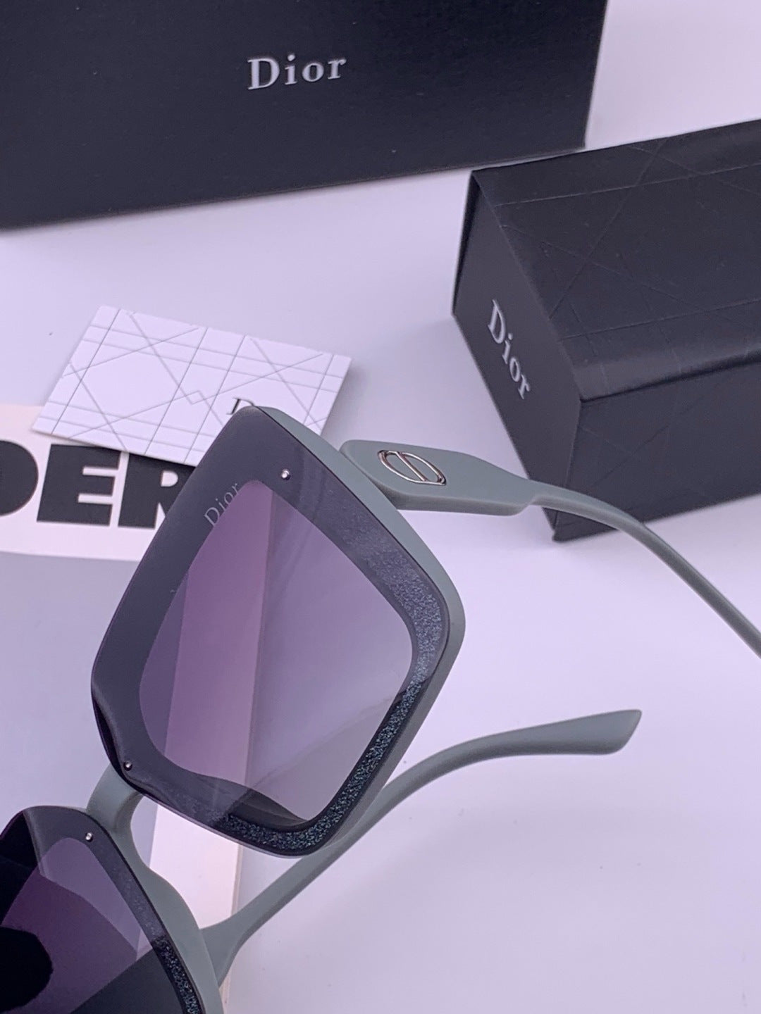 Dior D6227 Polarized Square Brown Lens Sunglasses for Men & Women - 371891 - detail image 3
