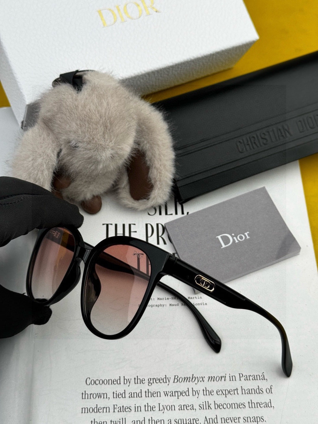 Dior D6106 Polarized Round Brown Lens Sunglasses for Men & Women - detail image 4
