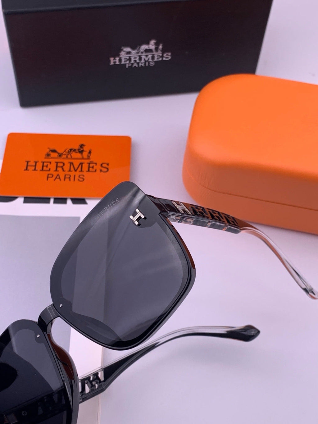 Hermès H7993 Square Black Lens Sunglasses for Men & Women - 372640 - detail image 3
