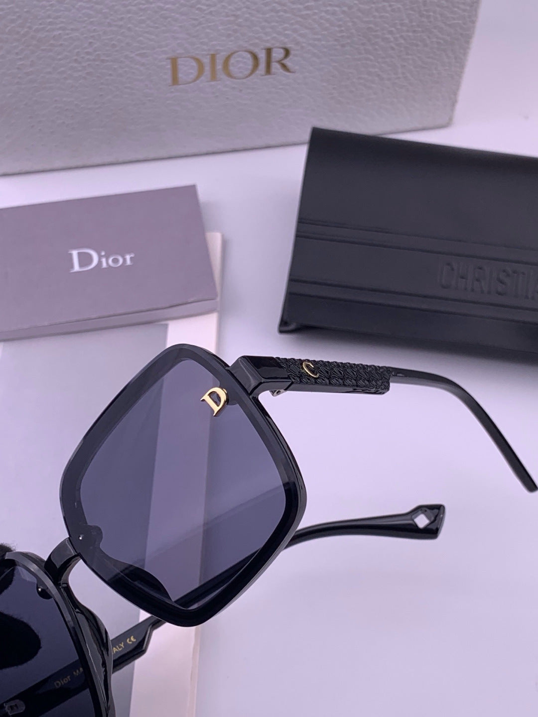 Dior D47002 Fashion Blue Lens Sunglasses for Men & Women - 371962 - detail image 3