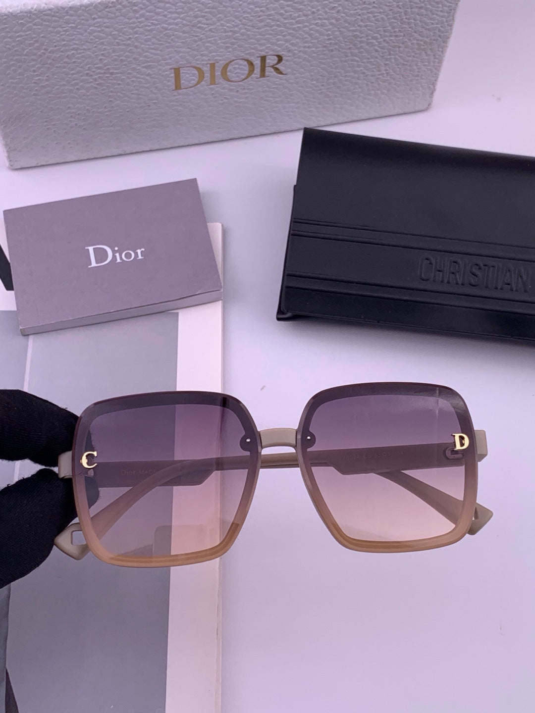 Dior D47002 Fashion Purple Lens Sunglasses for Men & Women - 371963