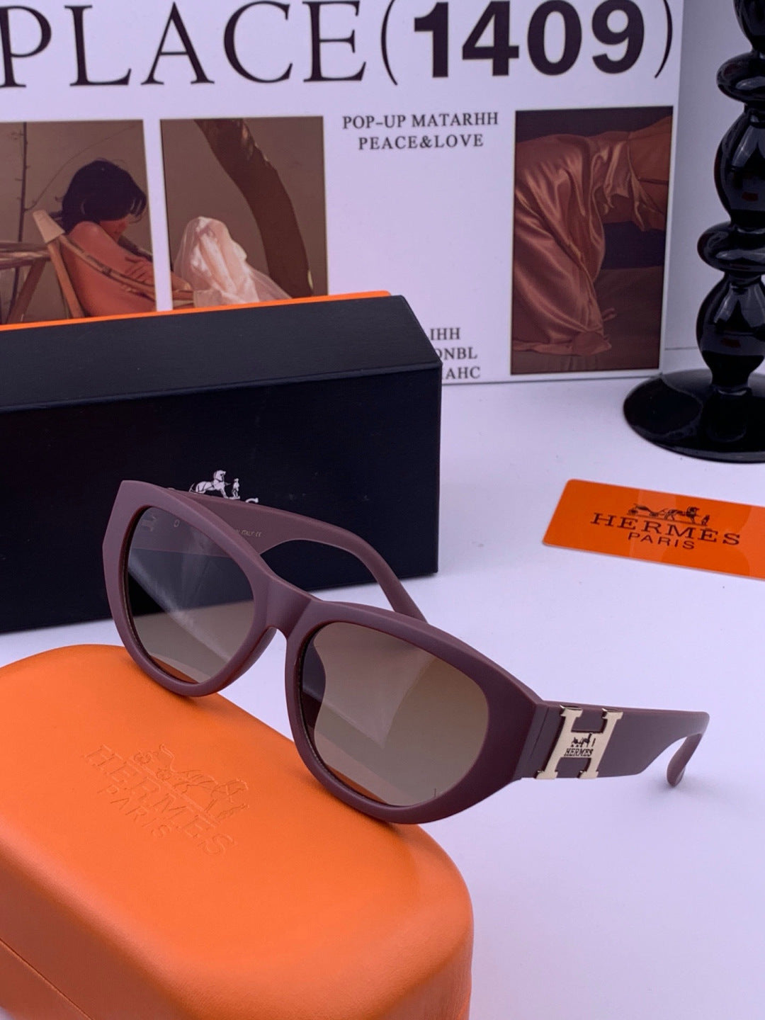 Hermès H37005 Square Red Lens Sunglasses for Men & Women - 372647