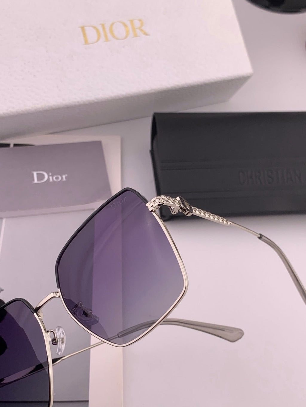 Dior D6310 Polarized Square Red Lens Sunglasses for Men & Women - 371959 - detail image 4