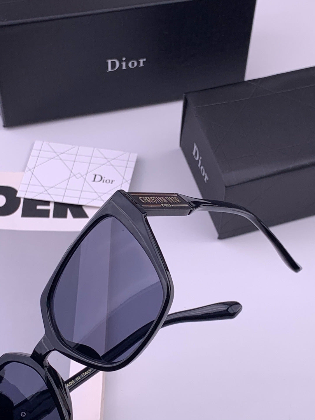 Dior D67706 Fashion Gold Lens Sunglasses for Men & Women - 371946 - detail image 4