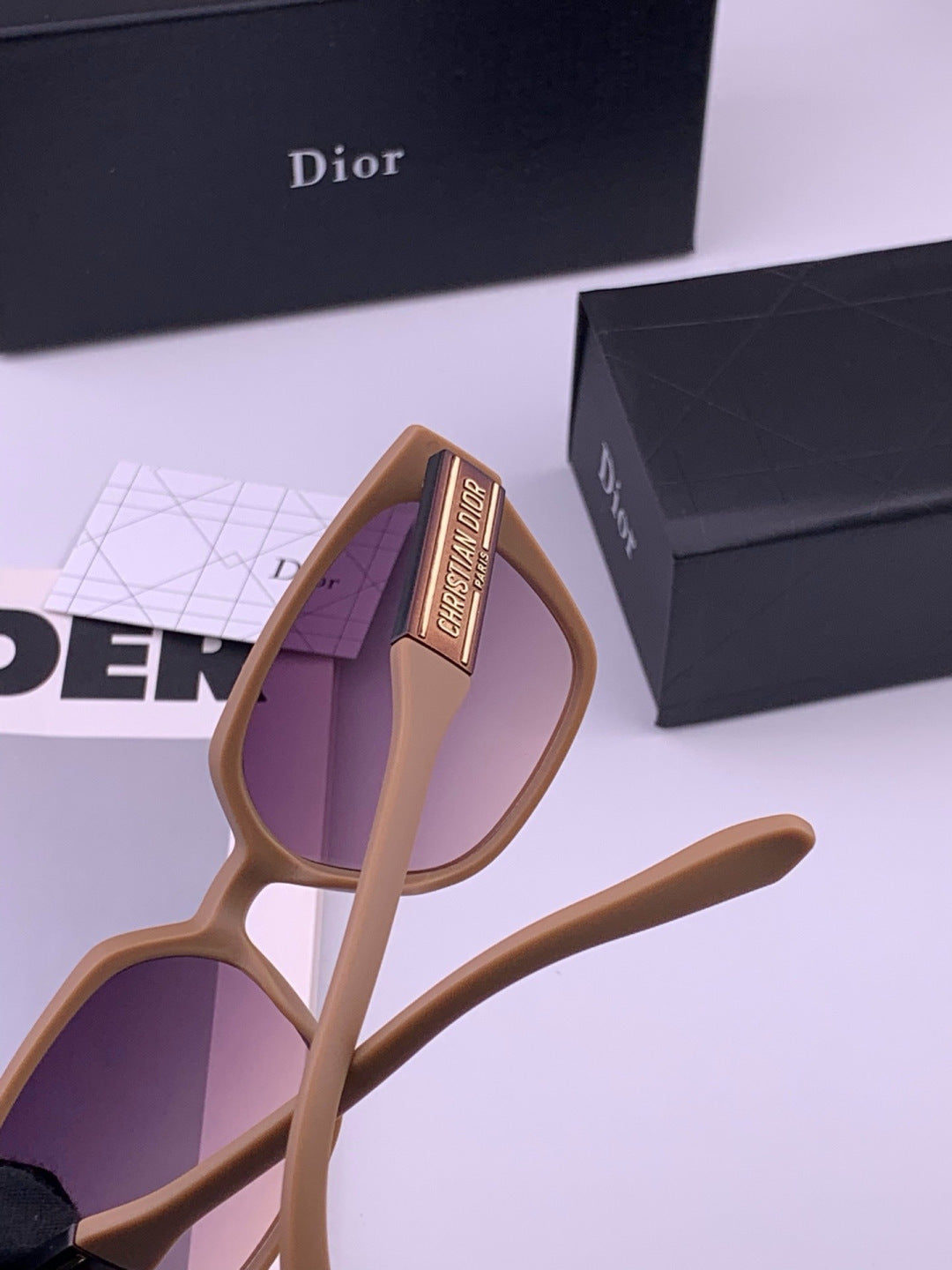 Dior D67706 Fashion Brown Lens Sunglasses for Men & Women - 371947 - detail image 6