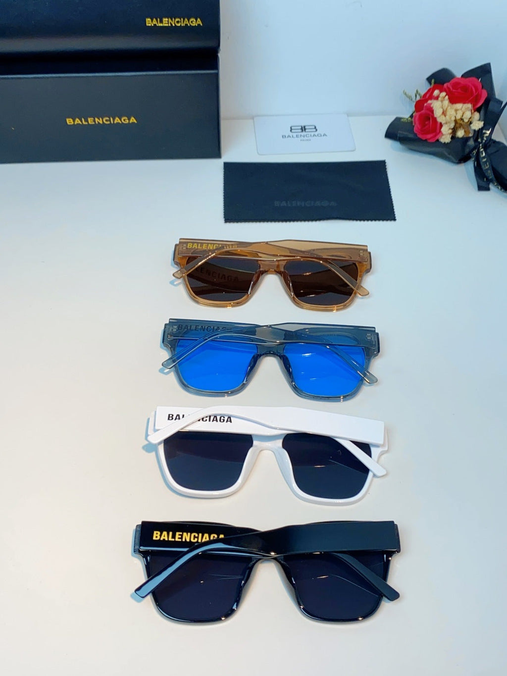 Balenciaga Cat-Eye Blue Lens Sunglasses for Men & Women - detail image 12