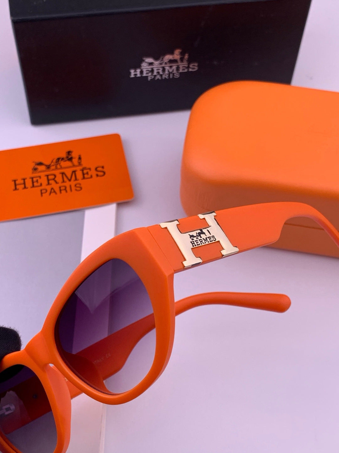 Hermès H37005 Square Red Lens Sunglasses for Men & Women - 399444 - detail image 3
