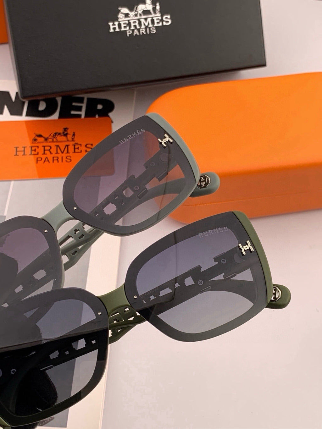 Hermès H3511 Polarized Square Gold Lens Sunglasses for Men & Women - 416518 - detail image 5