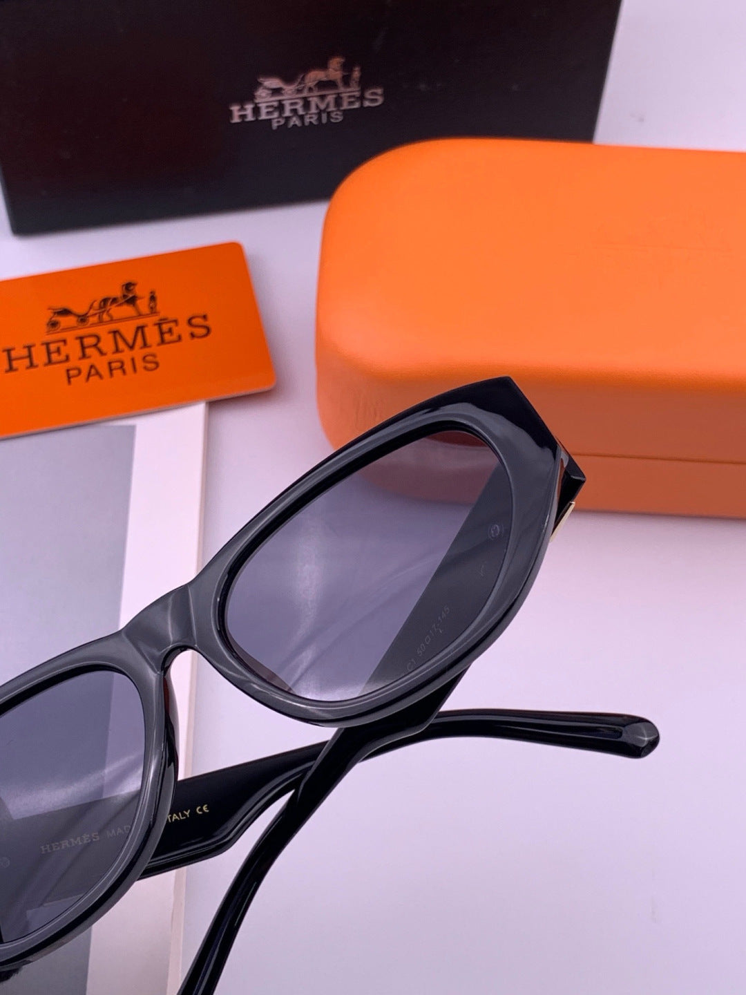 Hermès H37005 Square Black Lens Sunglasses for Men & Women - 416542 - detail image 3