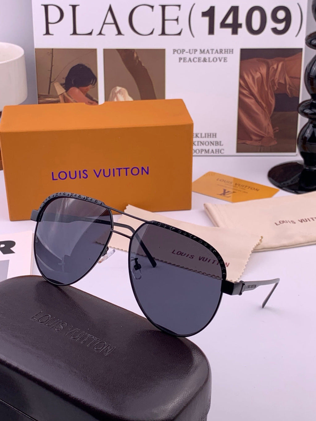 Louis Vuitton L01744 Aviator Black Lens Sunglasses for Men & Women - 431205