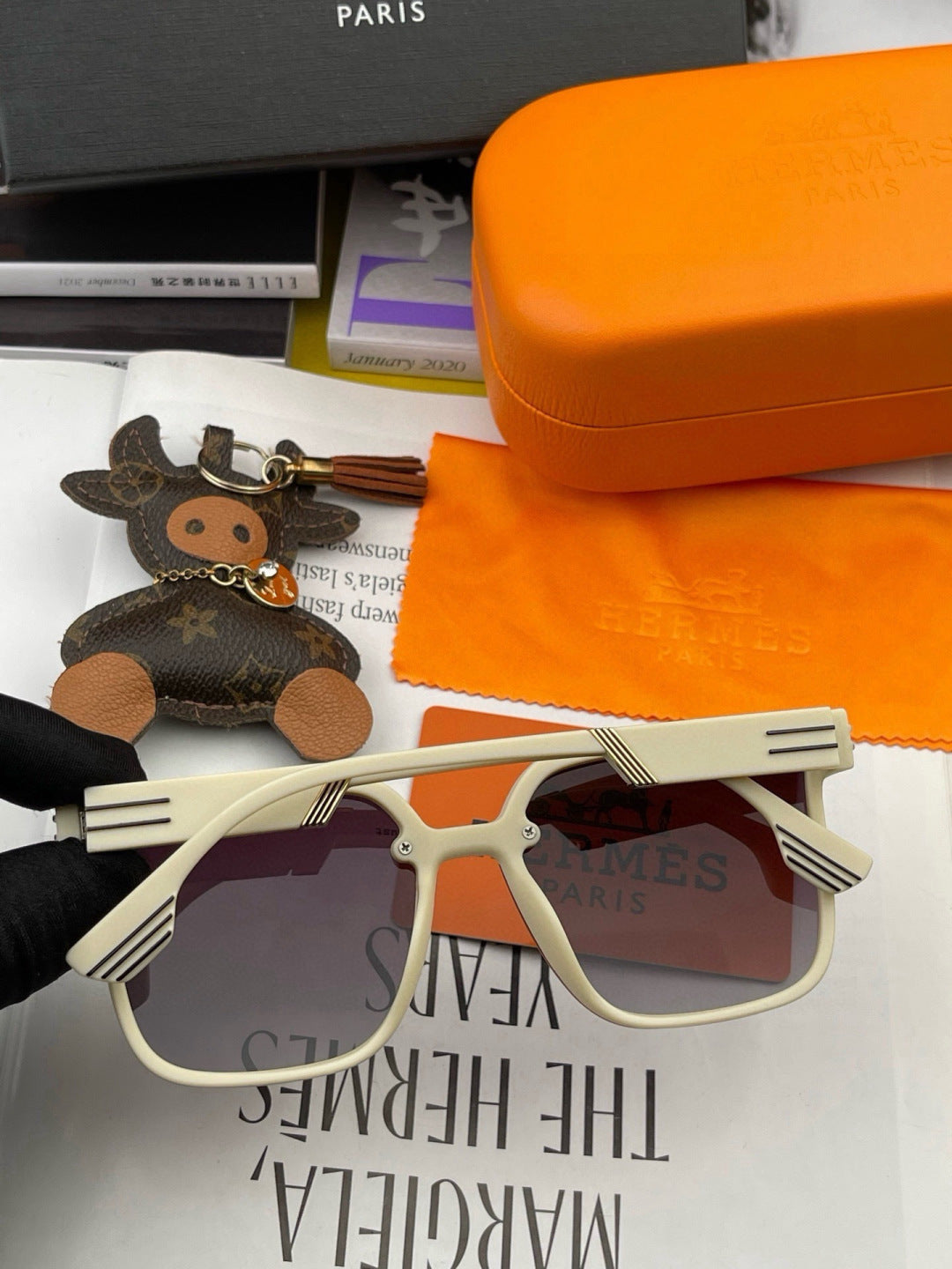 Hermès H2290 Polarized Square Gold Lens Sunglasses for Men & Women - 433006 - detail image 4