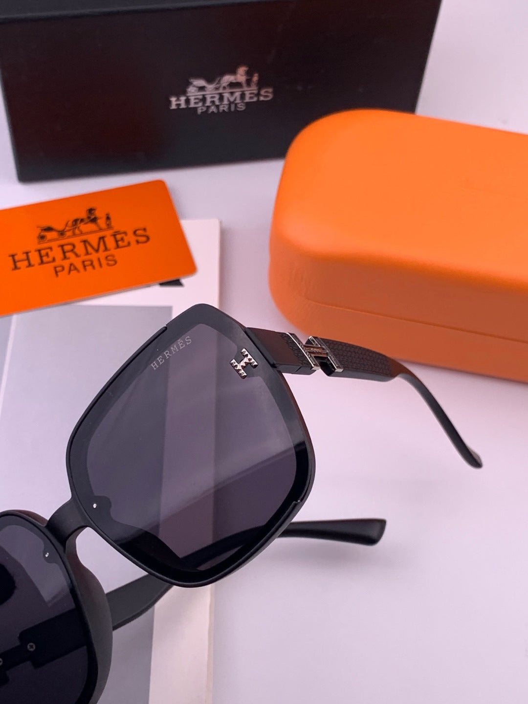 Hermès H8303 Square Black Lens Sunglasses for Men & Women - 433029 - detail image 3
