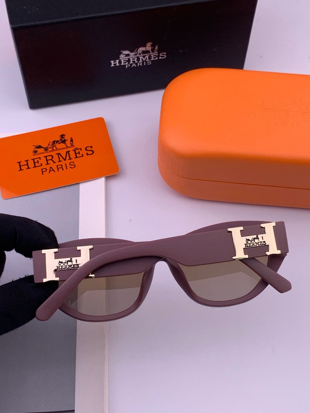 Hermès H37005 Square Red Lens Sunglasses for Men & Women - 450027 - detail image 3