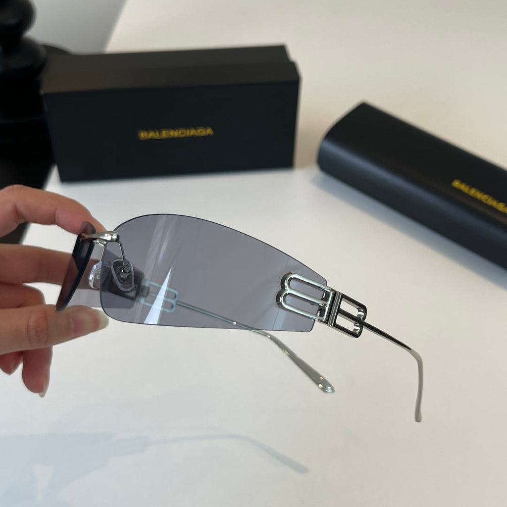 Balenciaga Rectangular Silver Lens Sunglasses for Men & Women - 466018 - detail image 6
