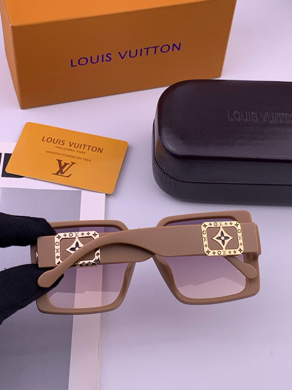 Louis Vuitton L97003 Square Black Lens Sunglasses for Men & Women - 464816 - detail image 5