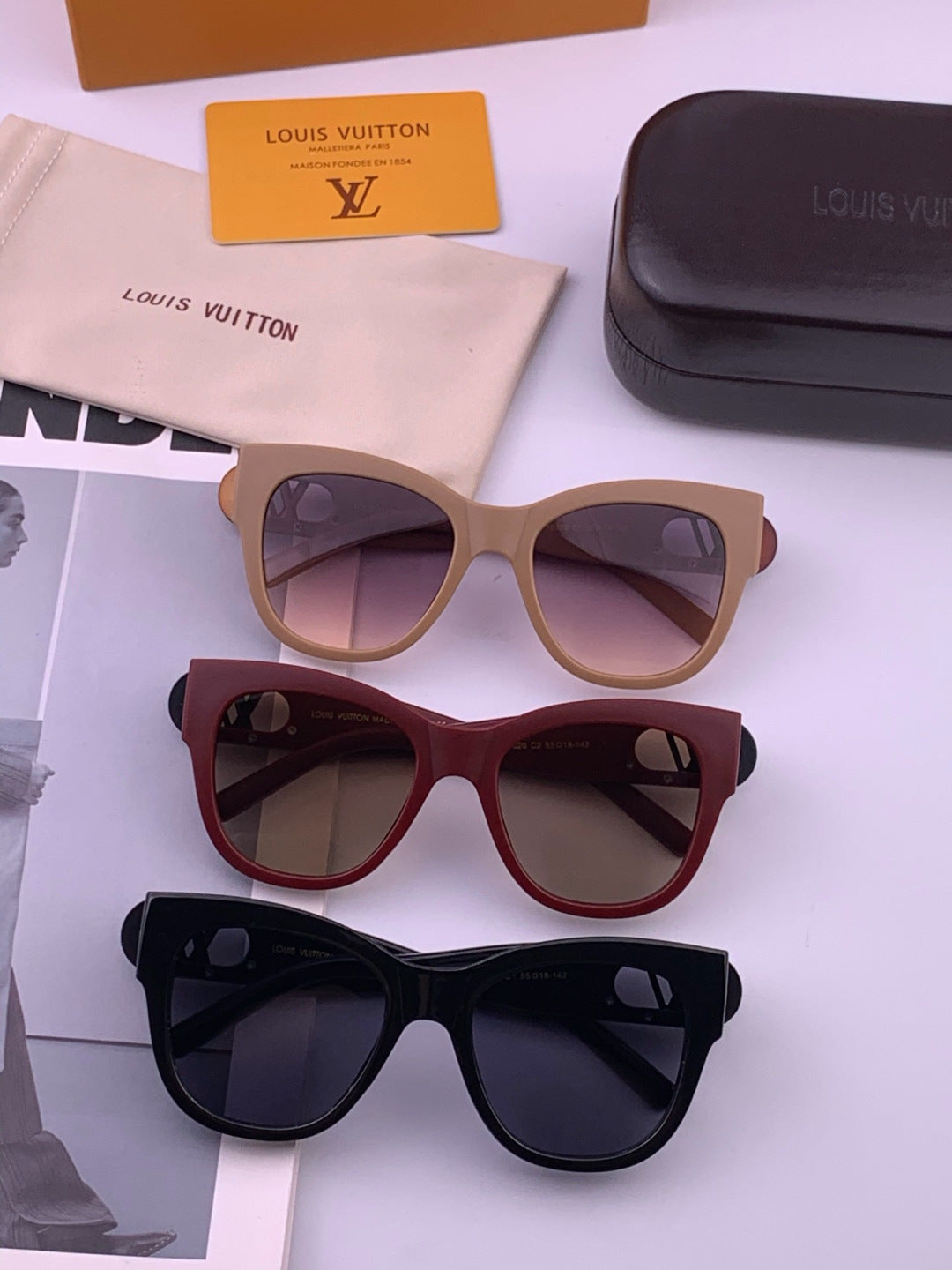 Louis Vuitton L07002 Square Purple Lens Sunglasses for Women - 464708 - detail image 8