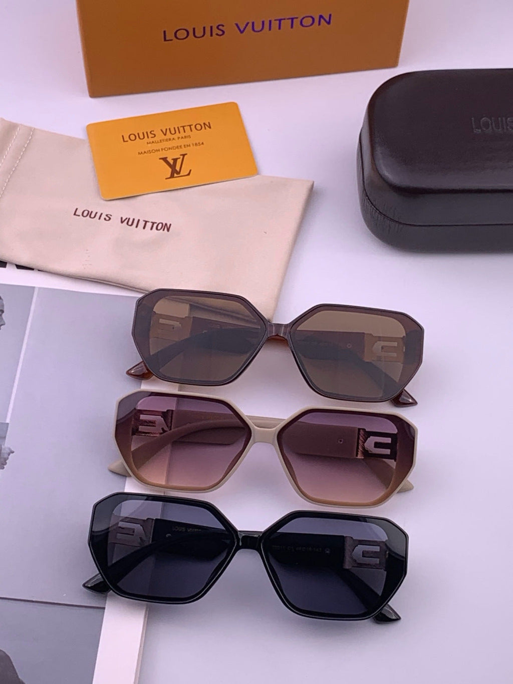 Louis Vuitton L17001 Square Purple Lens Sunglasses for Women - 464713 - detail image 8