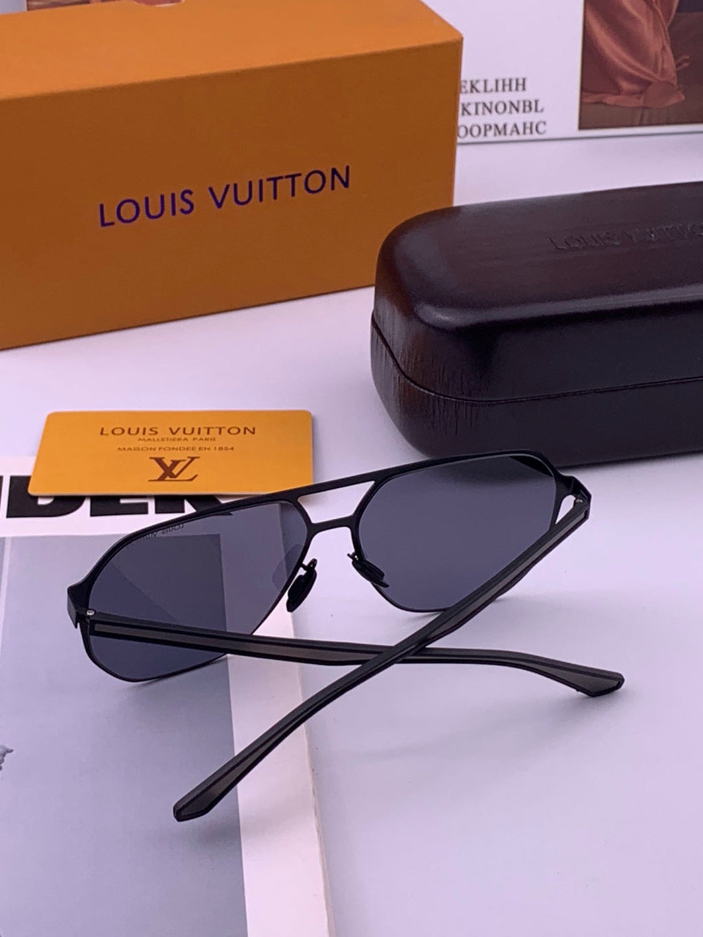 Louis Vuitton L116 Fashion Gold Lens Sunglasses for Men & Women - detail image 5