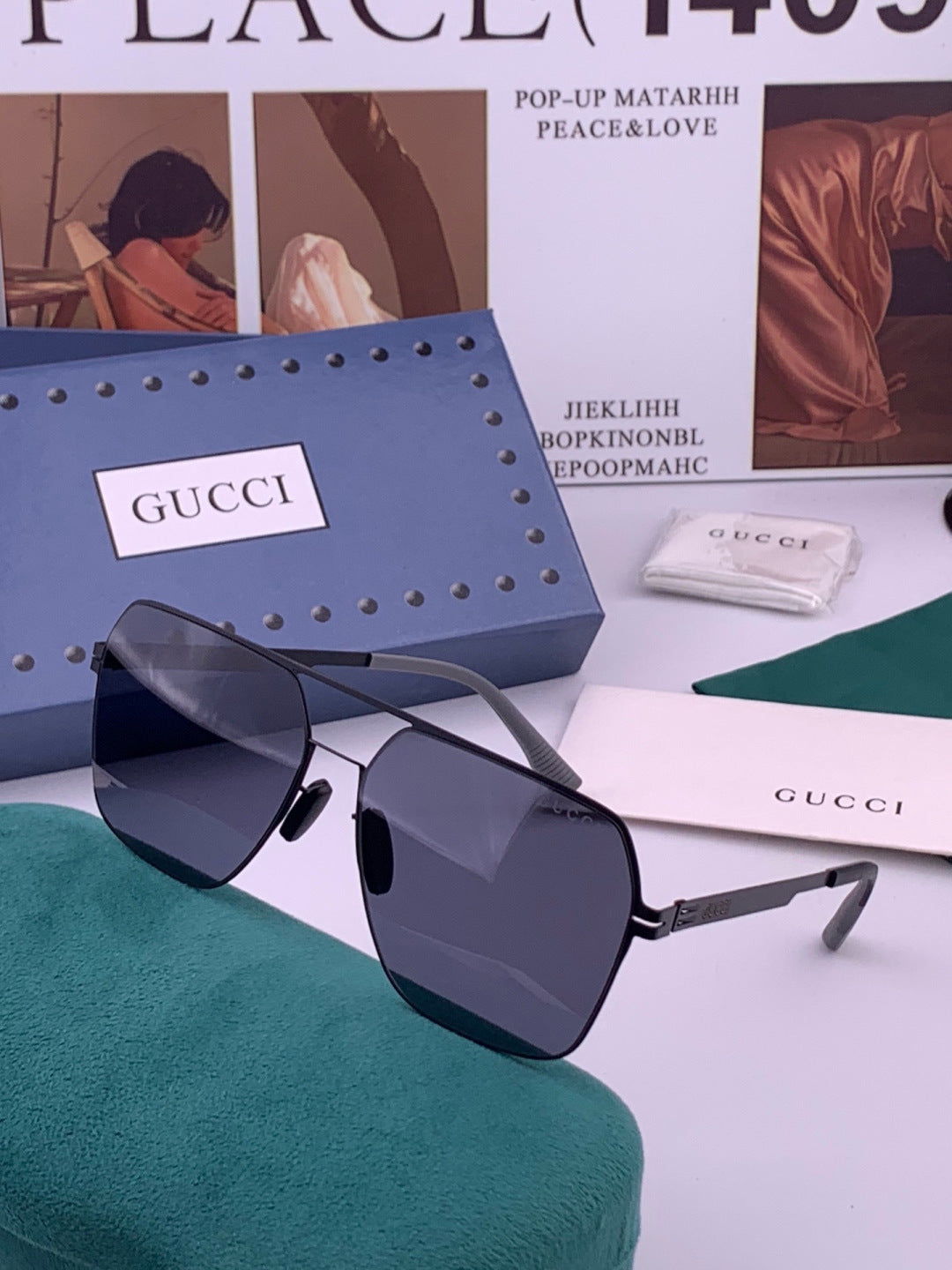 Gucci G711 Polarized Fashion Black Lens Sunglasses for Men & Women - detail image 2