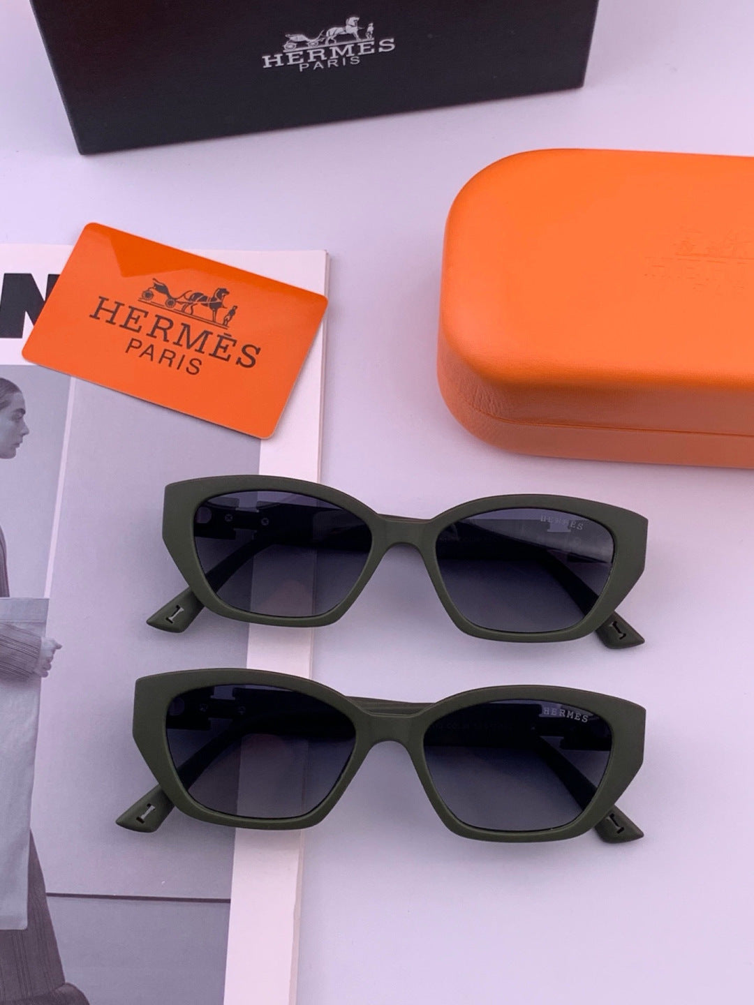 Hermès H3511 Polarized Square Black Lens Sunglasses for Men & Women - detail image 5
