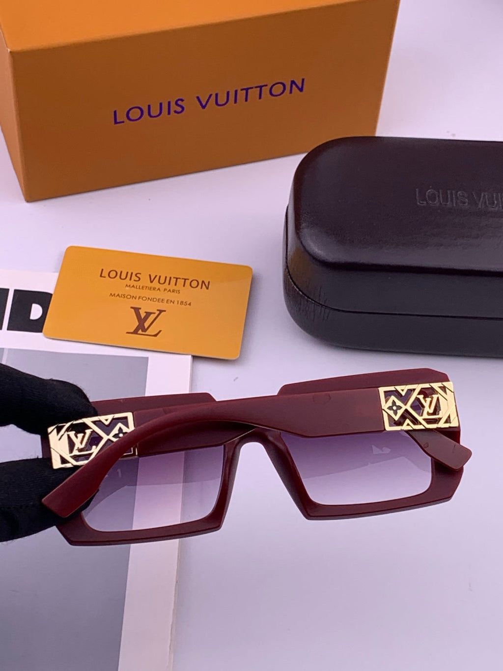 Louis Vuitton L77001 Square Brown Lens Sunglasses for Men & Women - 486115 - detail image 2