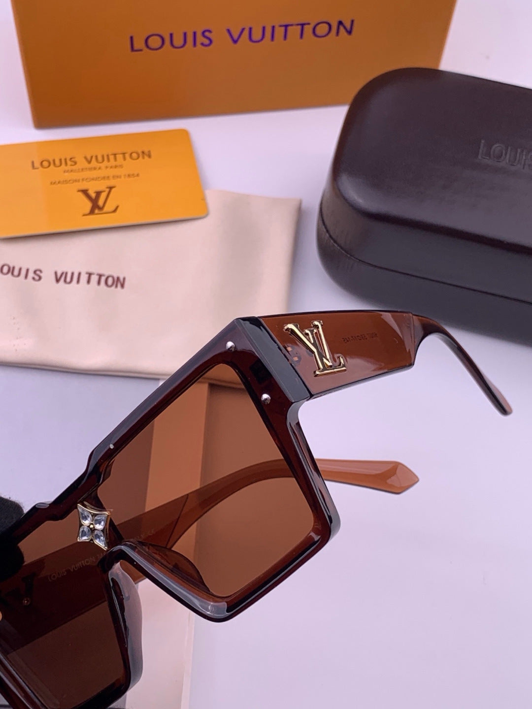 Louis Vuitton L7600 Square Black Lens Sunglasses for Women - 486173 - detail image 3