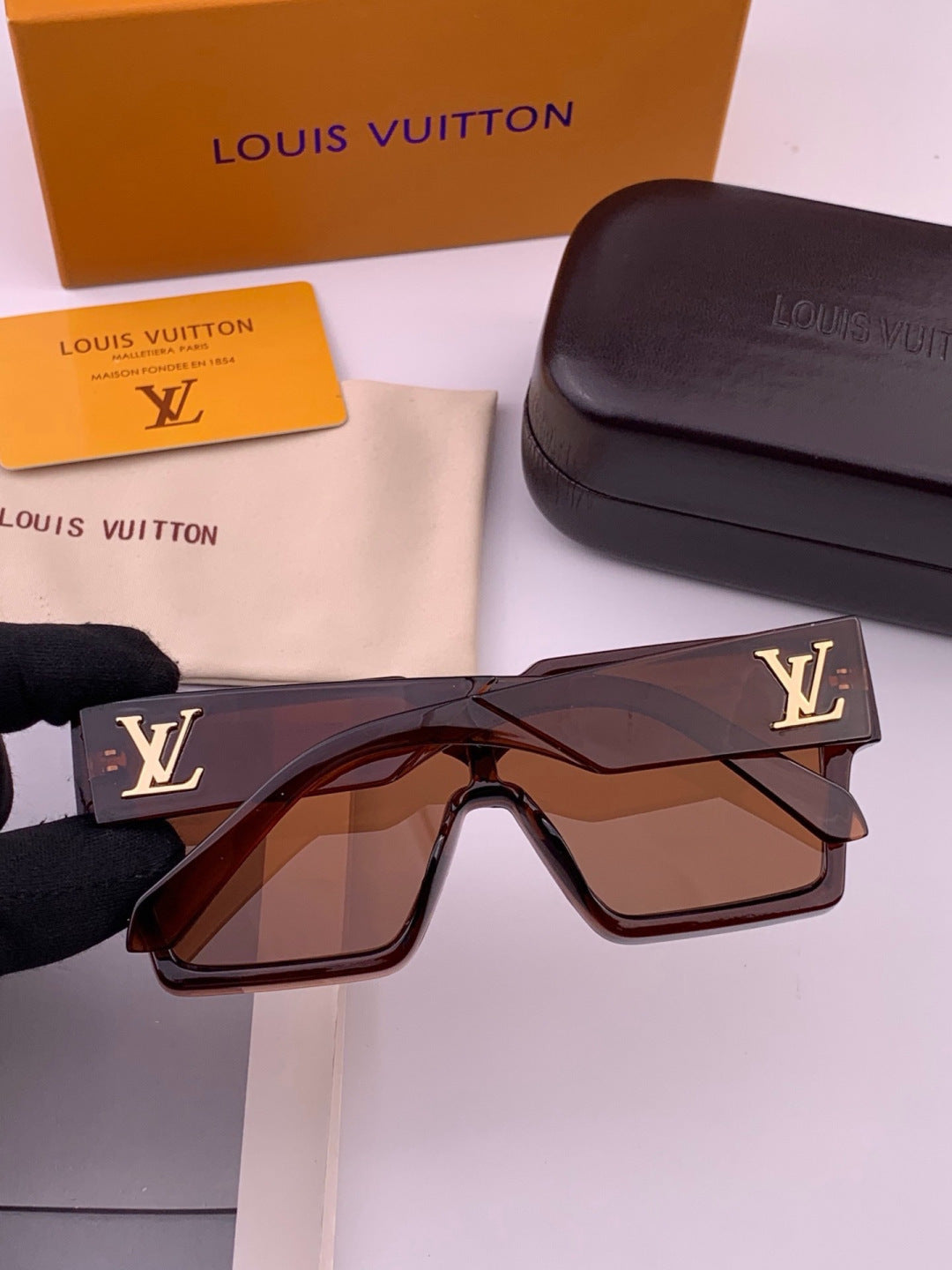 Louis Vuitton L7600 Square Black Lens Sunglasses for Women - 486173 - detail image 6