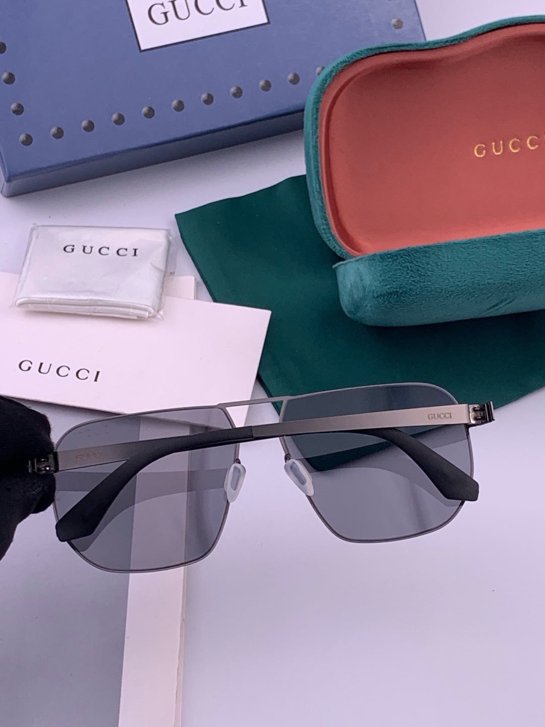 Gucci G2504 Fashion Black Lens Sunglasses for Men & Women - detail image 7