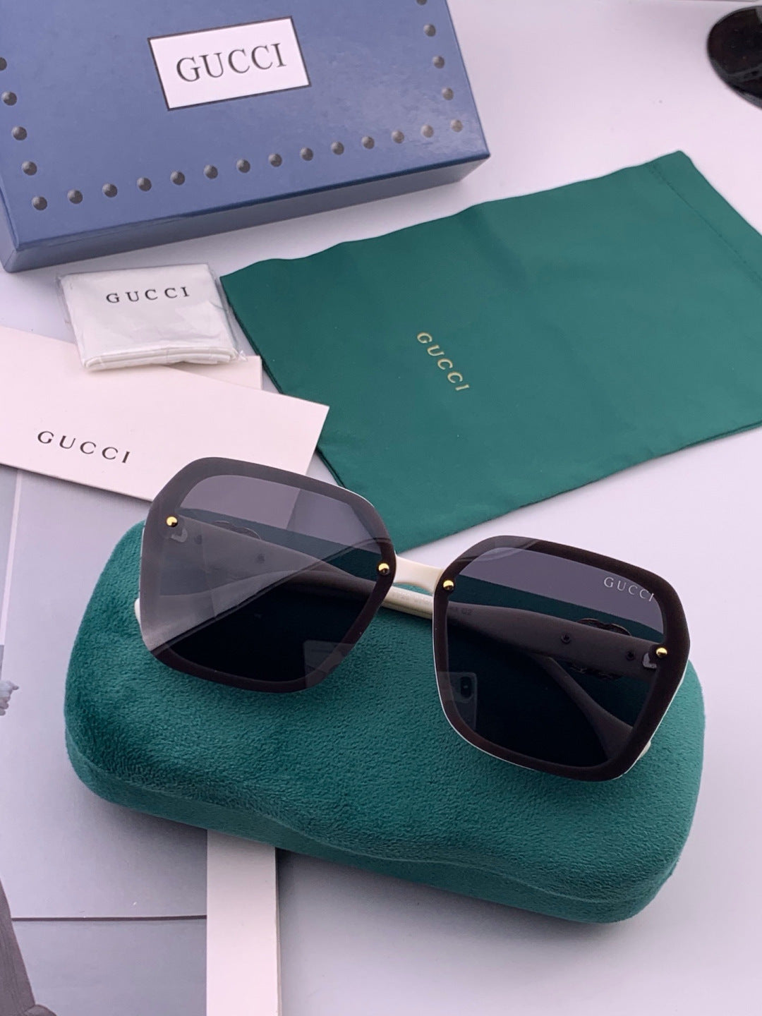 Gucci G0772 Polarized Square Gold Lens Sunglasses for Women - detail image 7