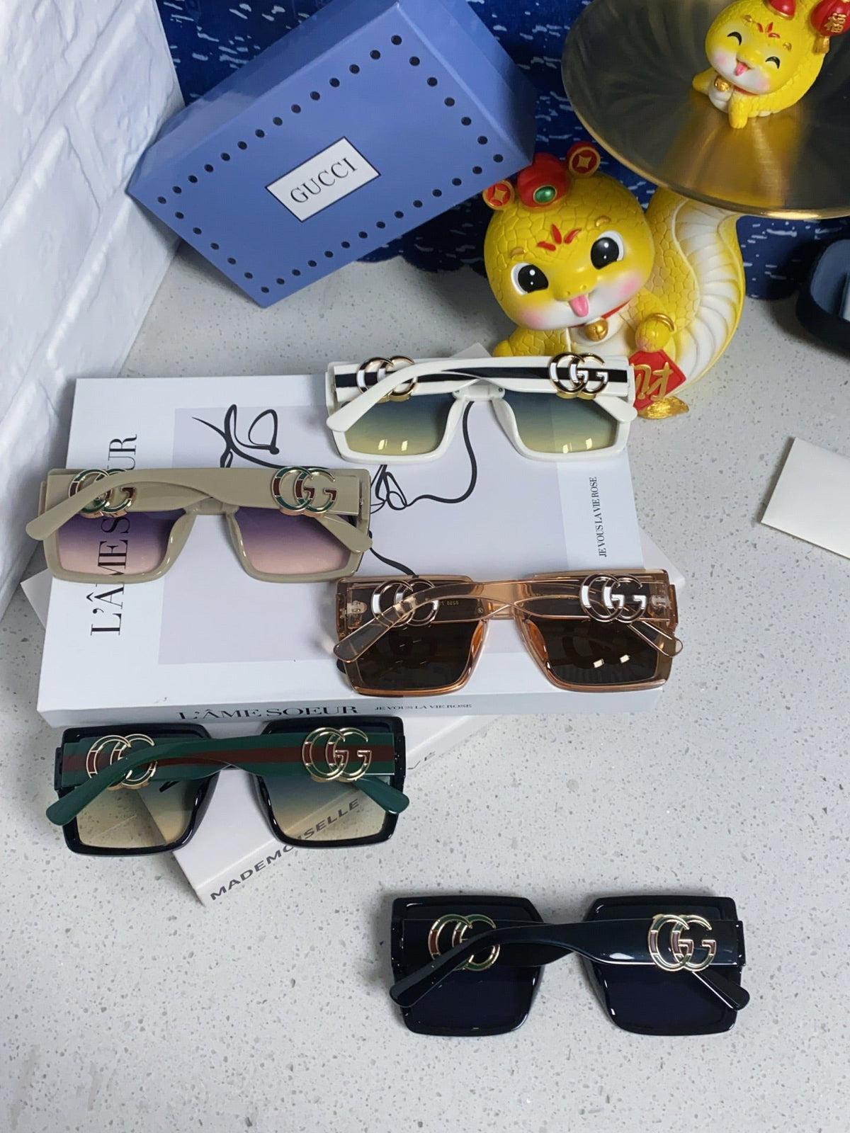 Gucci Polarized Fashion Blue Lens Sunglasses for Women - 486442 - detail image 11
