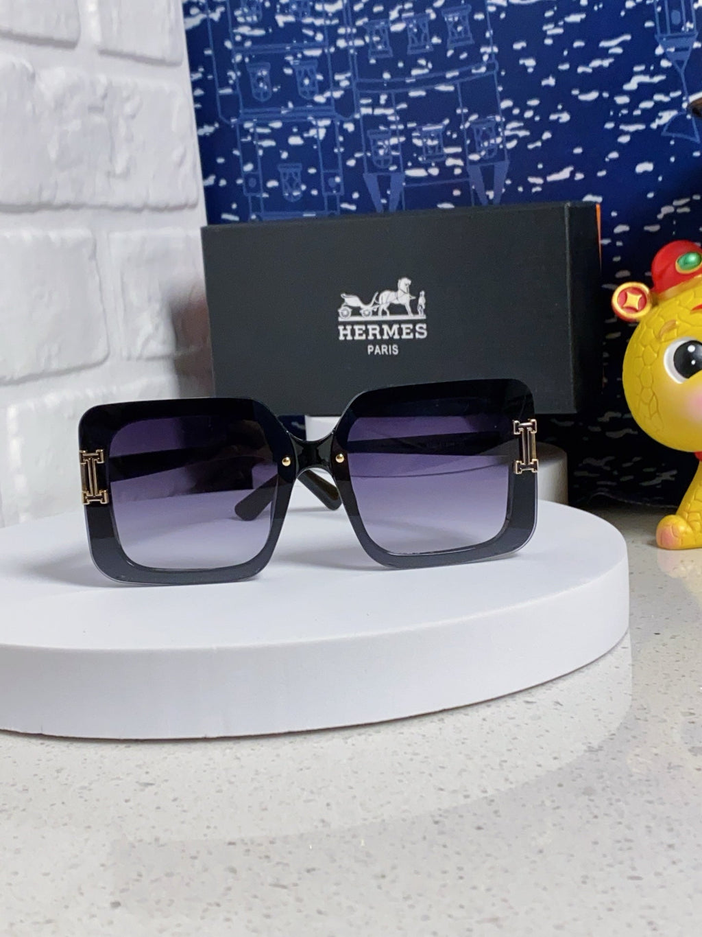 Hermès Square Silver Lens Sunglasses for Men & Women - 416509 - detail image 2