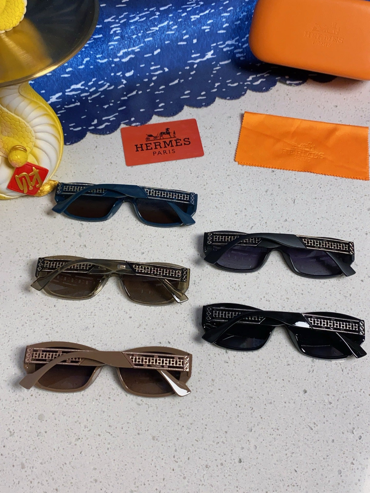 Hermès Polarized Cat-Eye Silver Lens Sunglasses for Men & Women - detail image 10