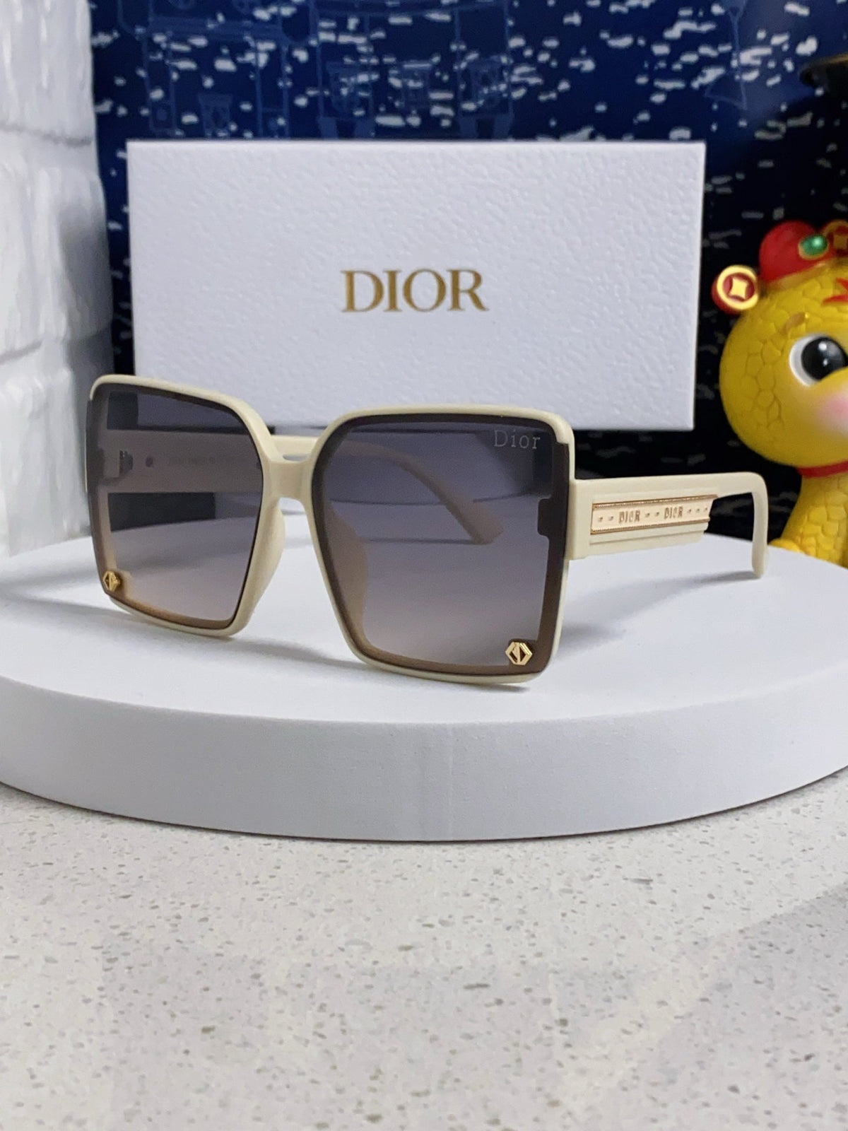 Dior Polarized Fashion Gray Lens Sunglasses for Women - 997974
