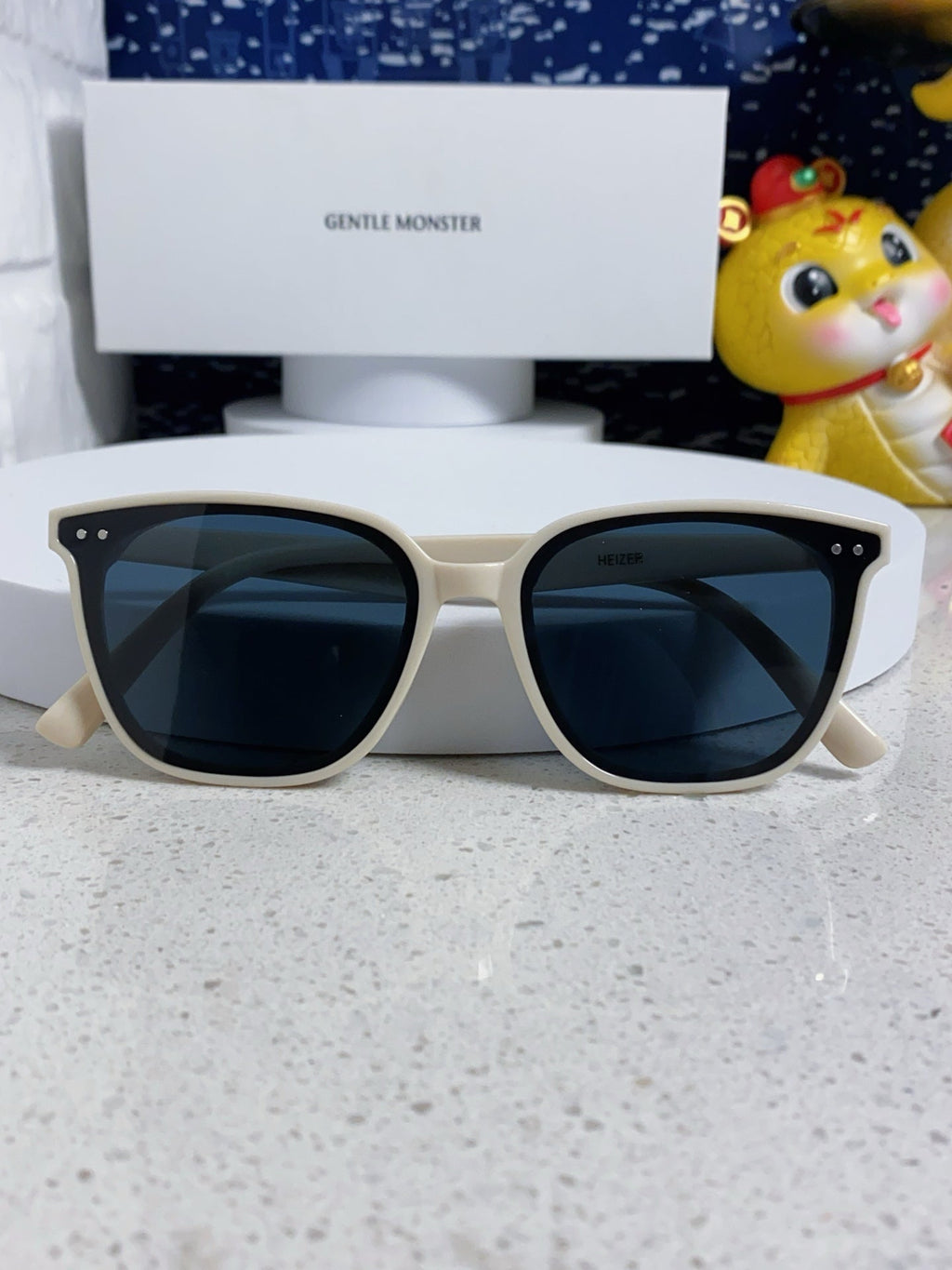 Gentle Monster HEIZER Square Blue Lens Sunglasses for Men & Women - 432934 - detail image 9